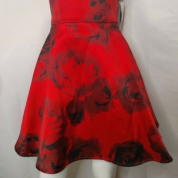 Floral Satin Sleeveless Red Dress - Picture 2 of 11